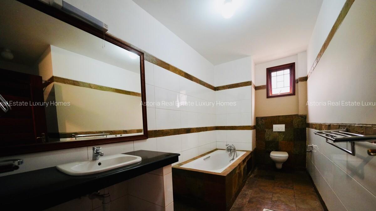 3 Bed Apartment with En Suite at 2026-536 3 Bed - 15