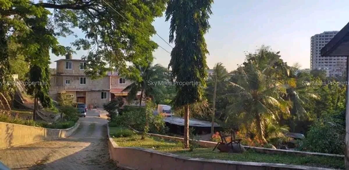 6 Bed House with En Suite at Mombasa - 9