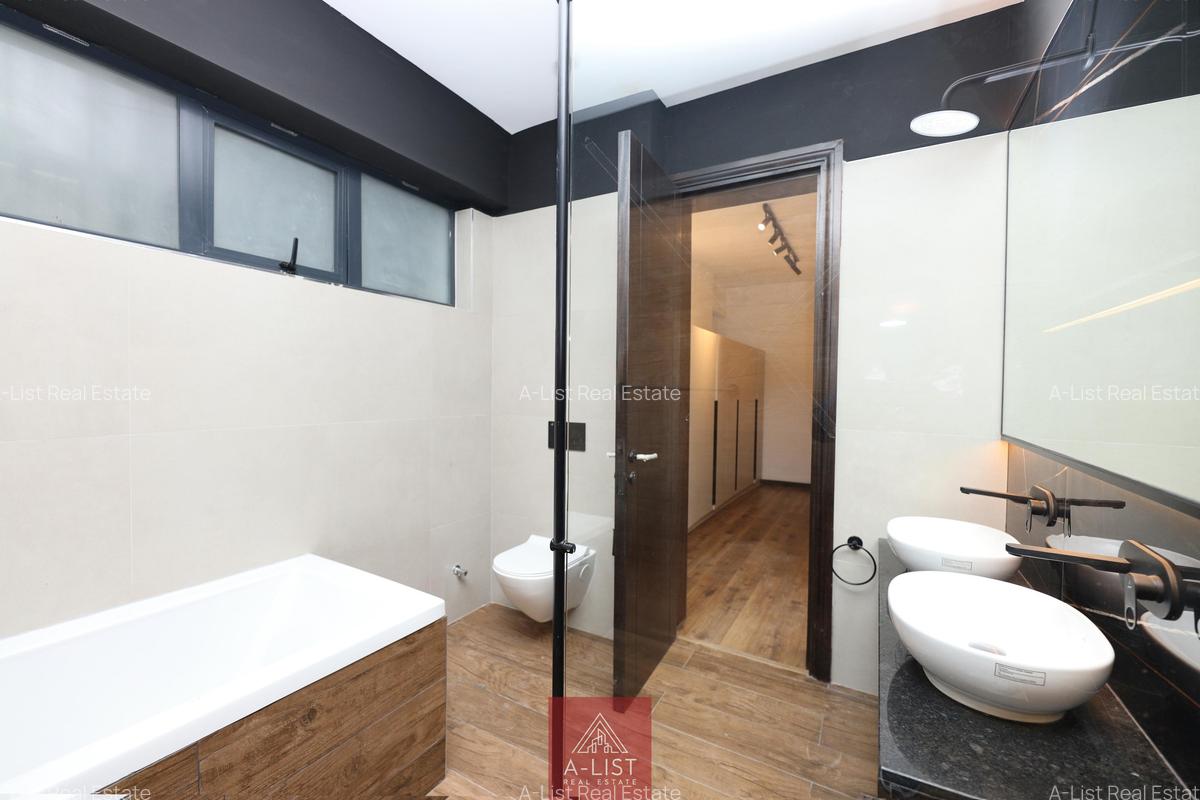 5 Bed Apartment with En Suite at Peponi Road - 14