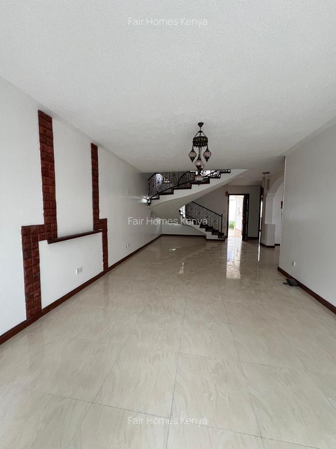 4 Bed Townhouse with En Suite at Brookside Drive - 3