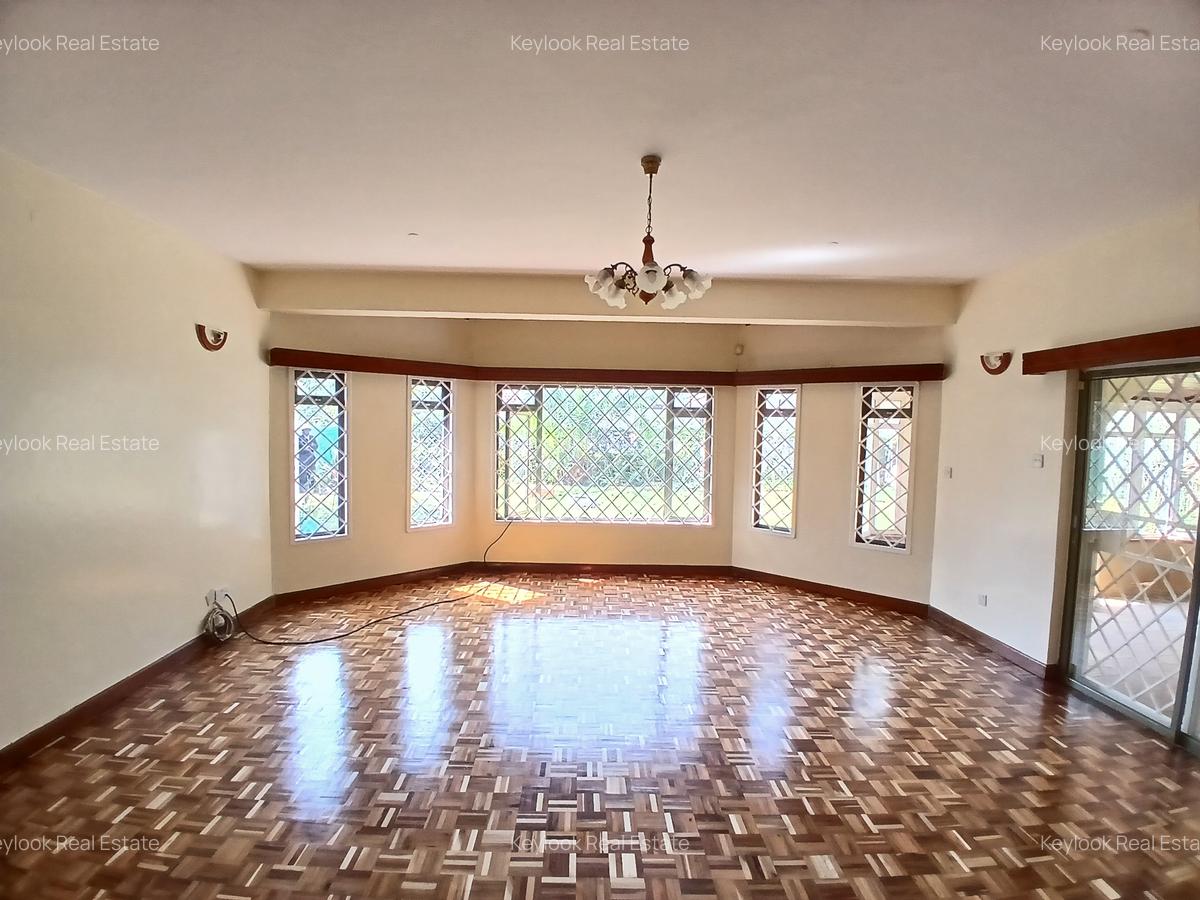4 Bed Townhouse with En Suite at Lavington Green - 8