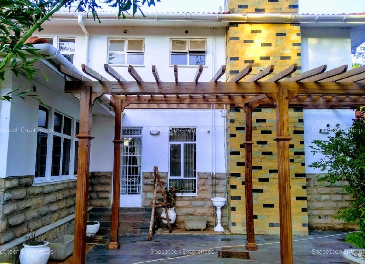 4 Bed House with En Suite in Runda - 4