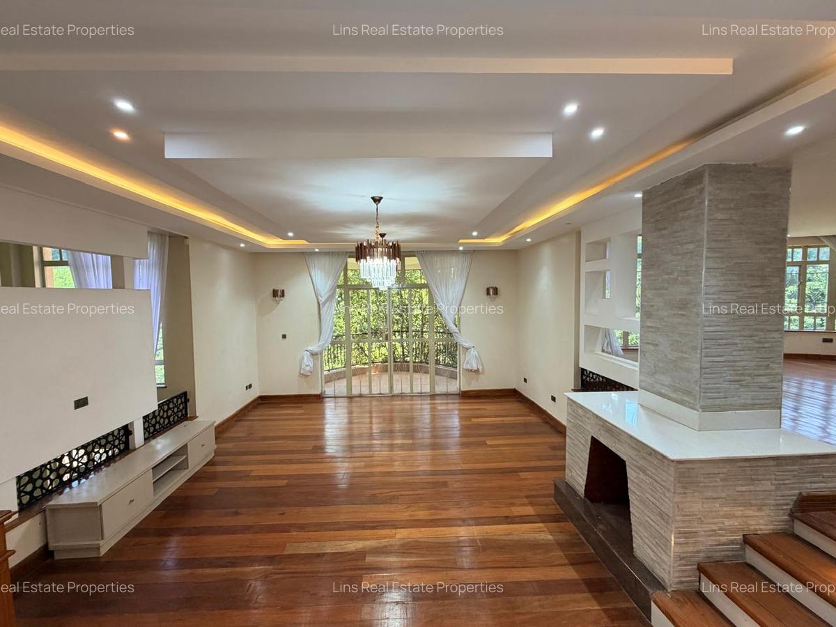 10 Bed House with En Suite in Nyari - 7