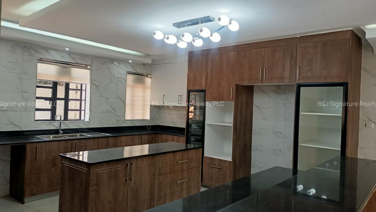 6 Bed Townhouse with En Suite in Kitisuru - 9