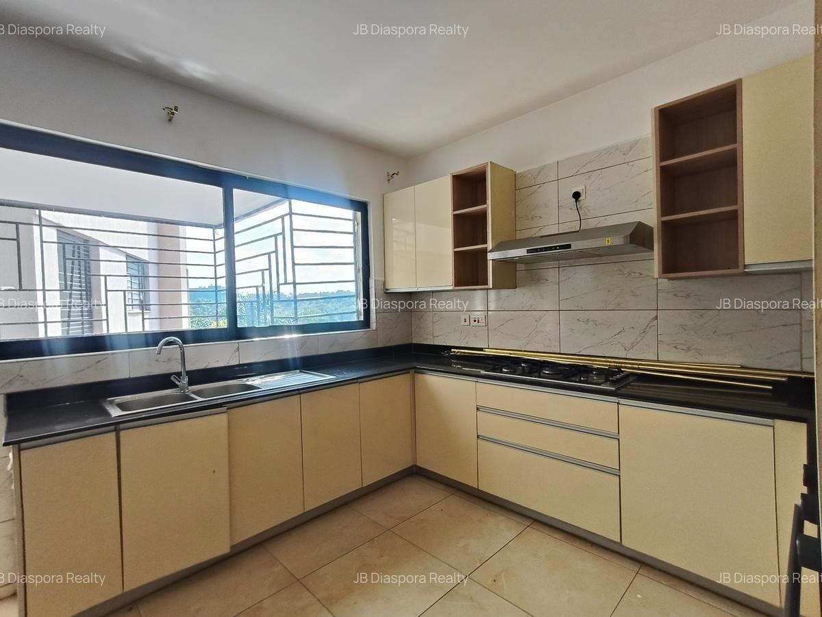 4 Bed Apartment with En Suite at 5Th Parklands Avenue - 2