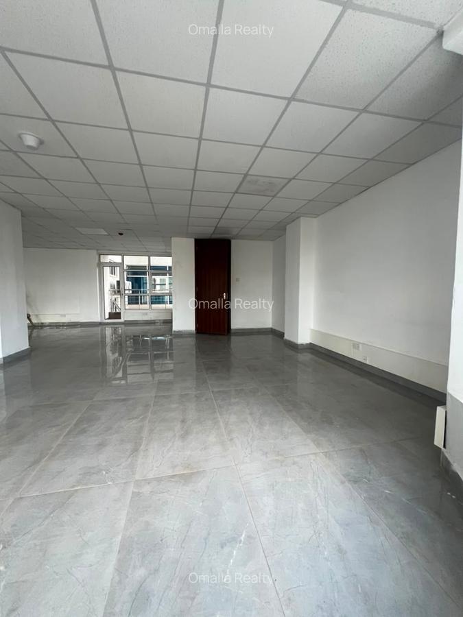 1,800 ft² Office with Service Charge Included in Westlands Area - 4