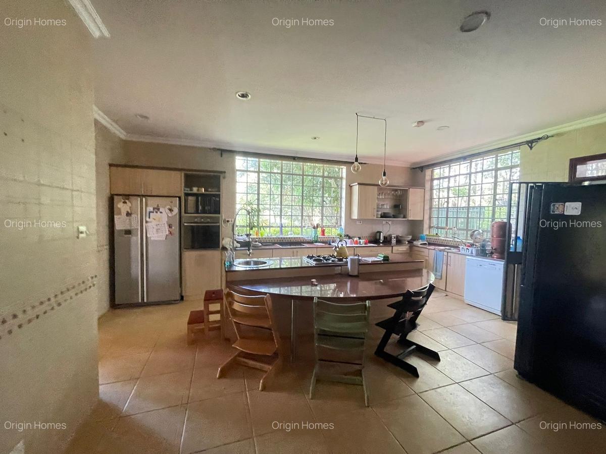 4 Bed House with En Suite at Loresho - 8