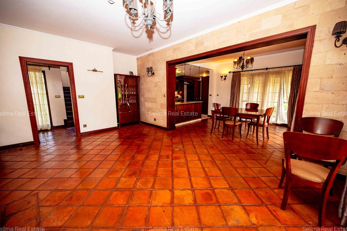 4 Bed House with En Suite at Windsor - 14