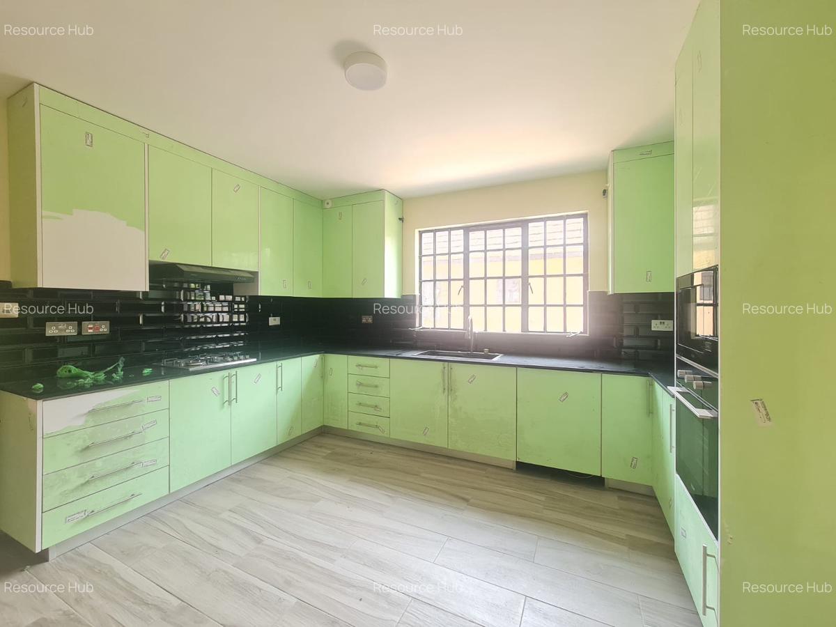 4 Bed House with En Suite at Miotoni - 9