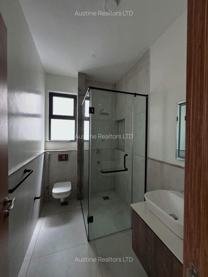 5 Bed Villa with En Suite in Lavington - 5