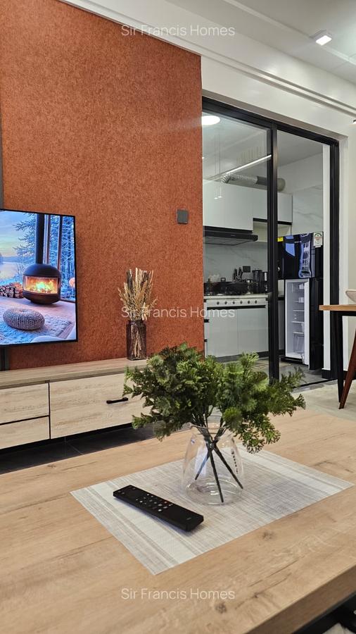 Serviced 2 Bed Apartment with En Suite at Valley Arcade - 5