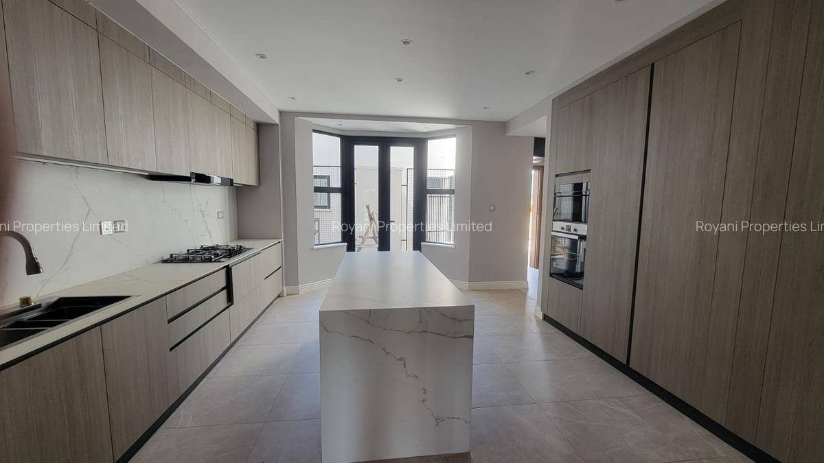 4 Bed Townhouse with En Suite in Kiambu Road - 4