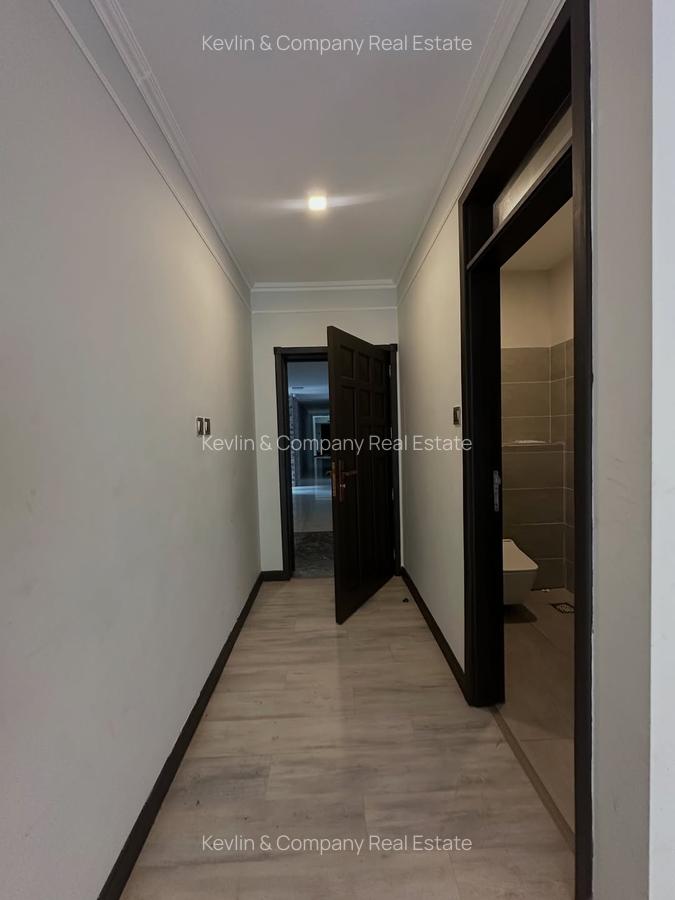 3 Bed Apartment with En Suite in Riverside - 12