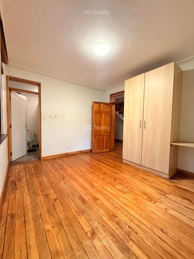 7 Bed House with En Suite in Runda - 14