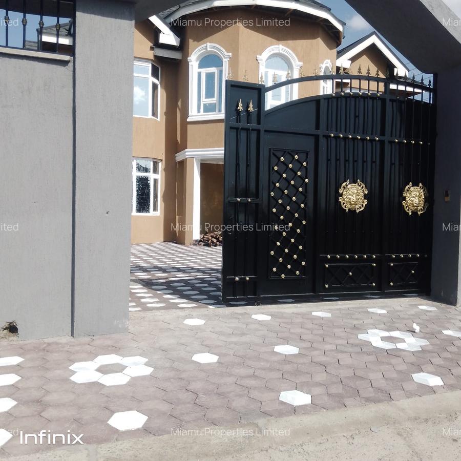 5 Bed Townhouse with En Suite in Athi River - 2