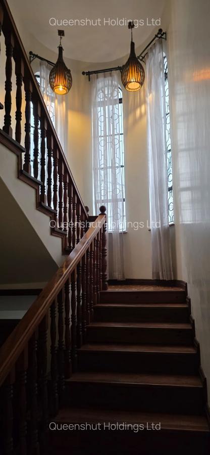 5 Bed Townhouse with En Suite in Westlands Area - 5