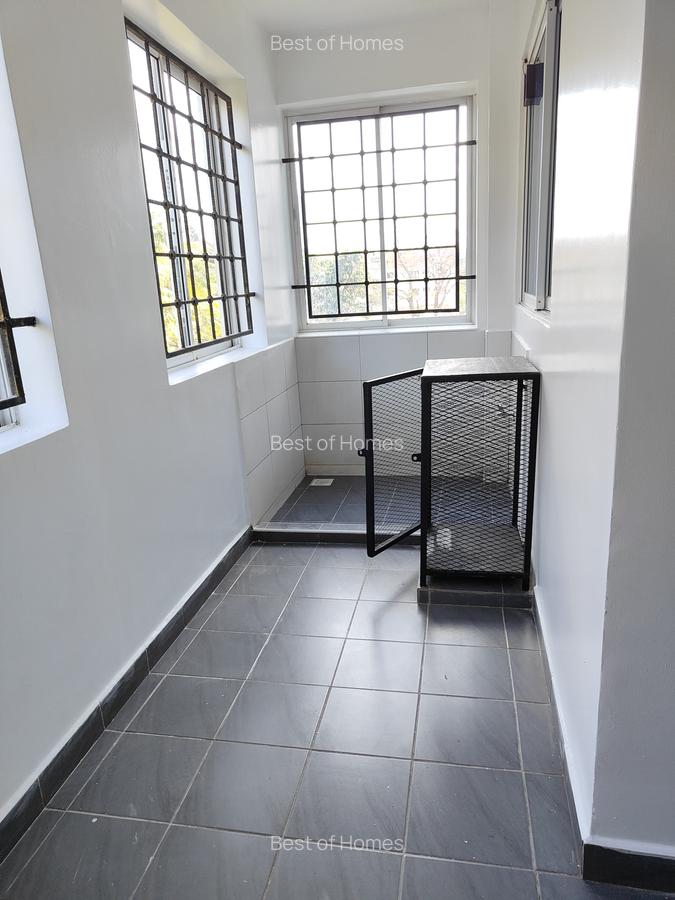 4 Bed Apartment with En Suite in Westlands Area - 2