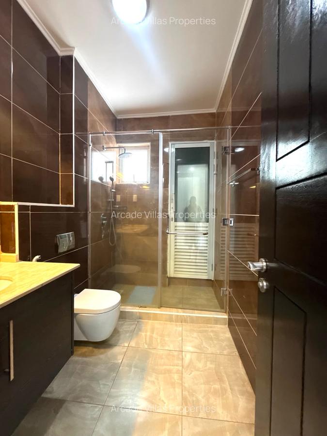 3 Bed Apartment with En Suite in Riverside - 14