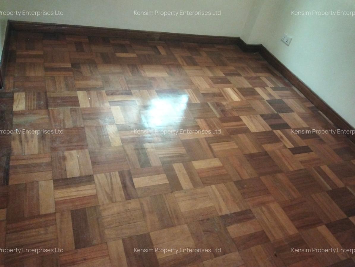 5 Bed Townhouse with En Suite in Lavington - 9