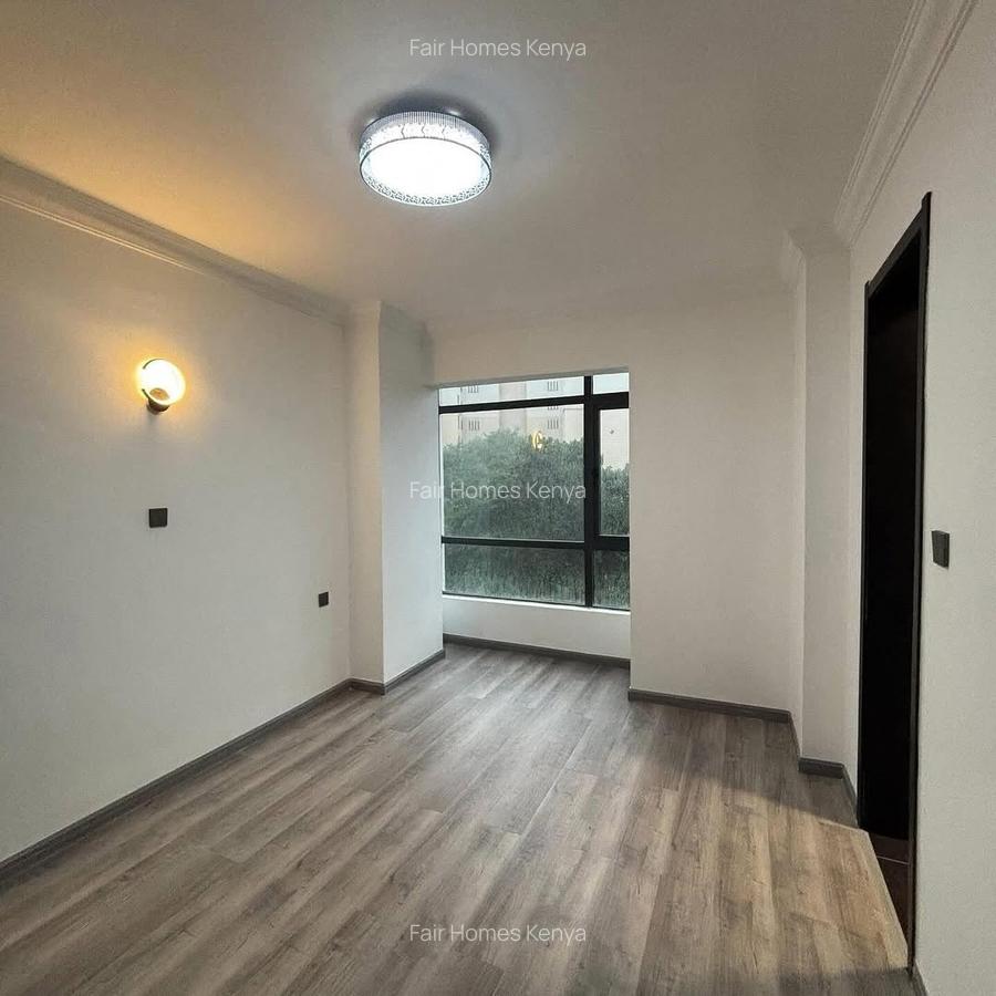 4 Bed Apartment with En Suite at Valley Arcade - 4