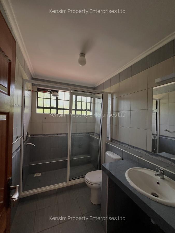 4 Bed Townhouse with En Suite in Lavington - 11