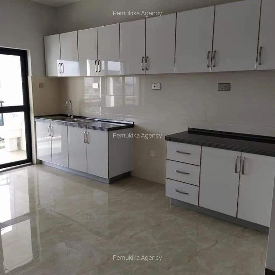 3 Bed Apartment with En Suite in Kilimani - 3