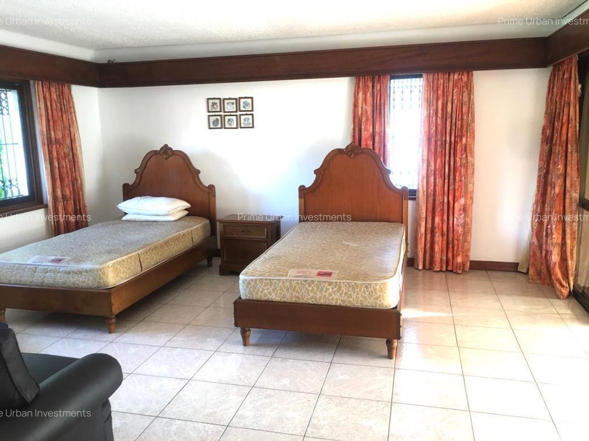 6 Bed House with En Suite at Nyali Beach - 10
