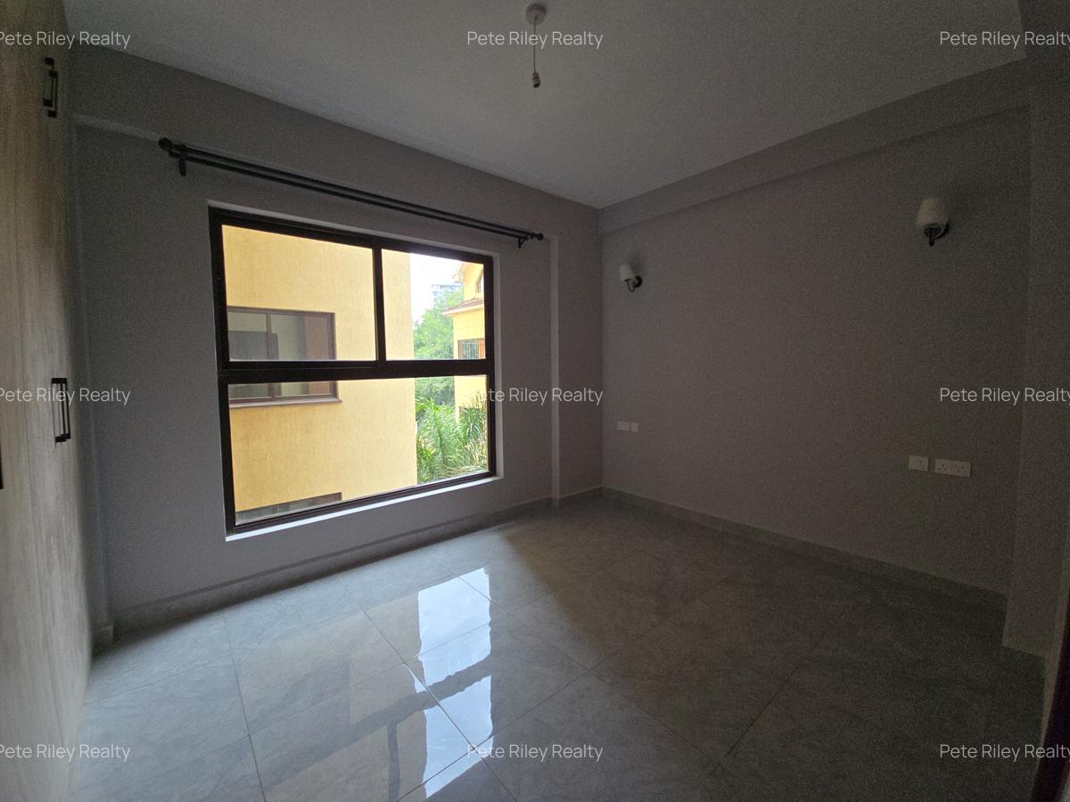 2 Bed Apartment with En Suite at School Lane - 11