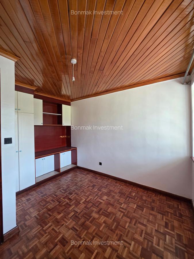 4 Bed Townhouse with En Suite at Lavington Green - 12