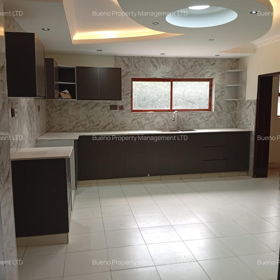 5 Bed House with En Suite in Kitisuru - 3