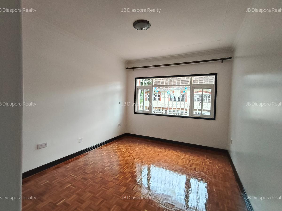 3 Bed Townhouse with En Suite at School Lane - 8