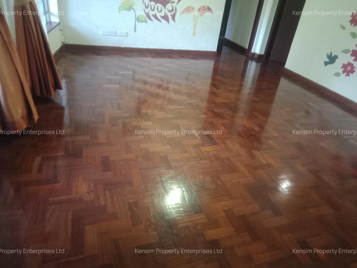 5 Bed Townhouse with En Suite in Kitisuru - 14