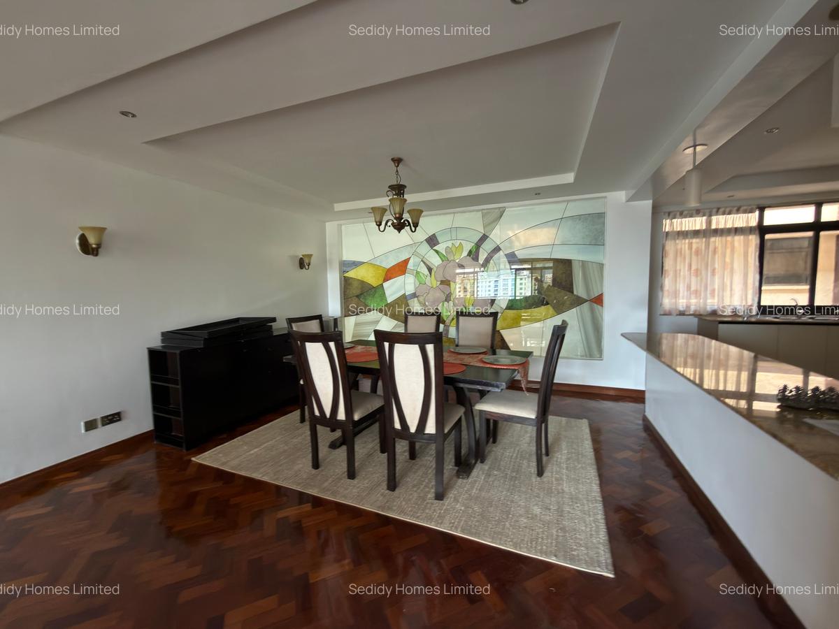3 Bed Apartment with En Suite in Riverside - 5