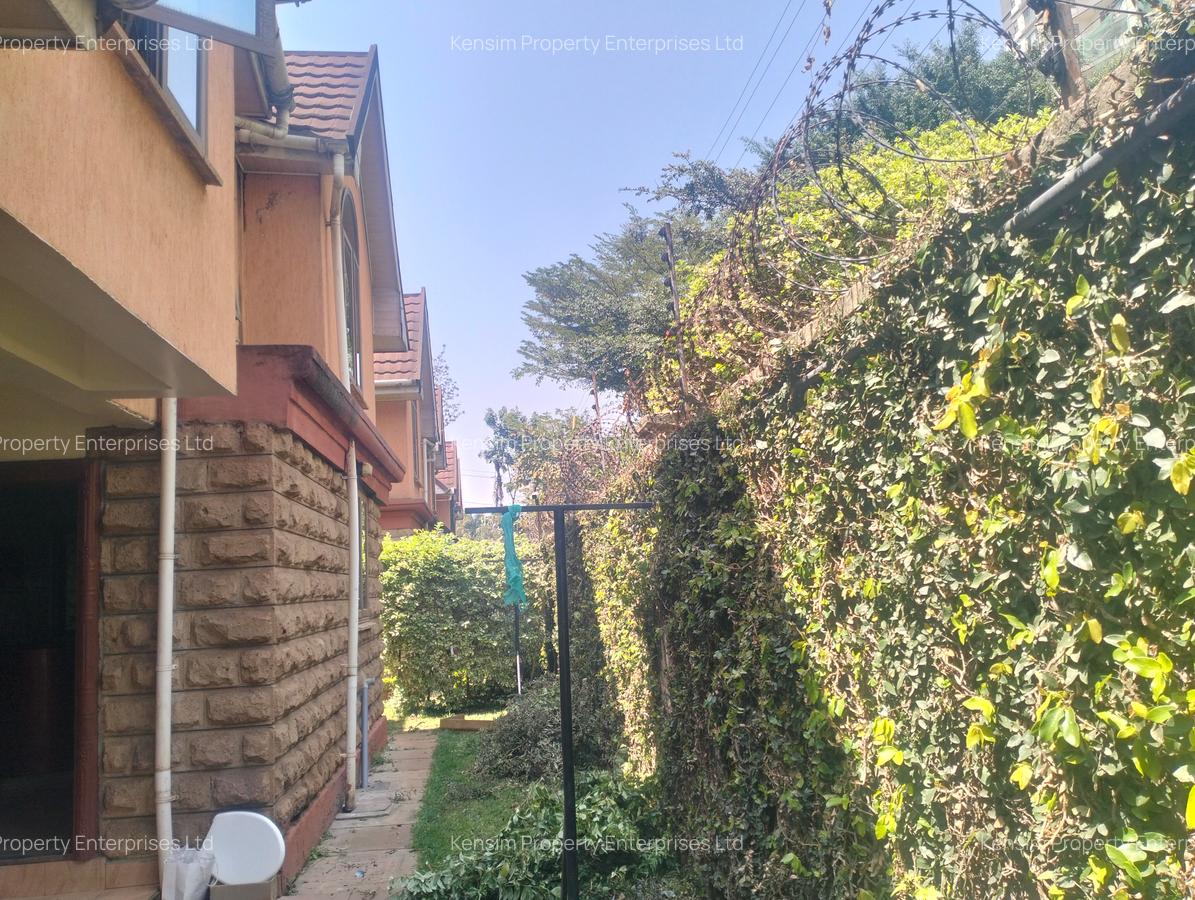 5 Bed Townhouse with En Suite in Lavington - 6