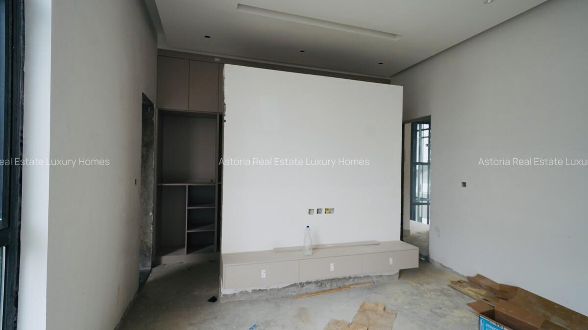 5 Bed Villa with En Suite at 2026-187 - 16