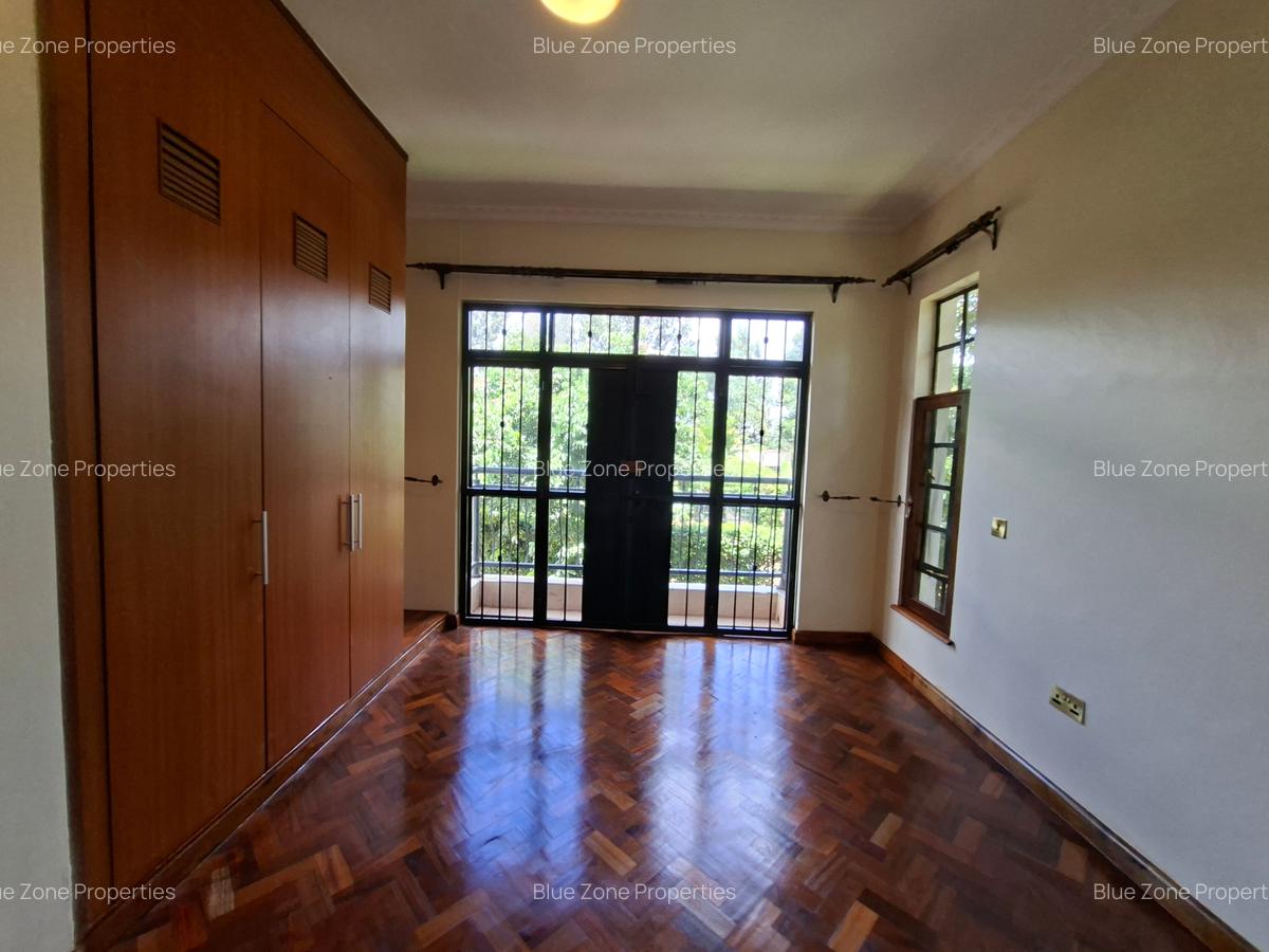 4 Bed Townhouse with En Suite at Off Kiambu Rd - 18