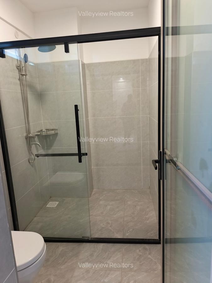 1 Bed Apartment with En Suite at Lavington - 7