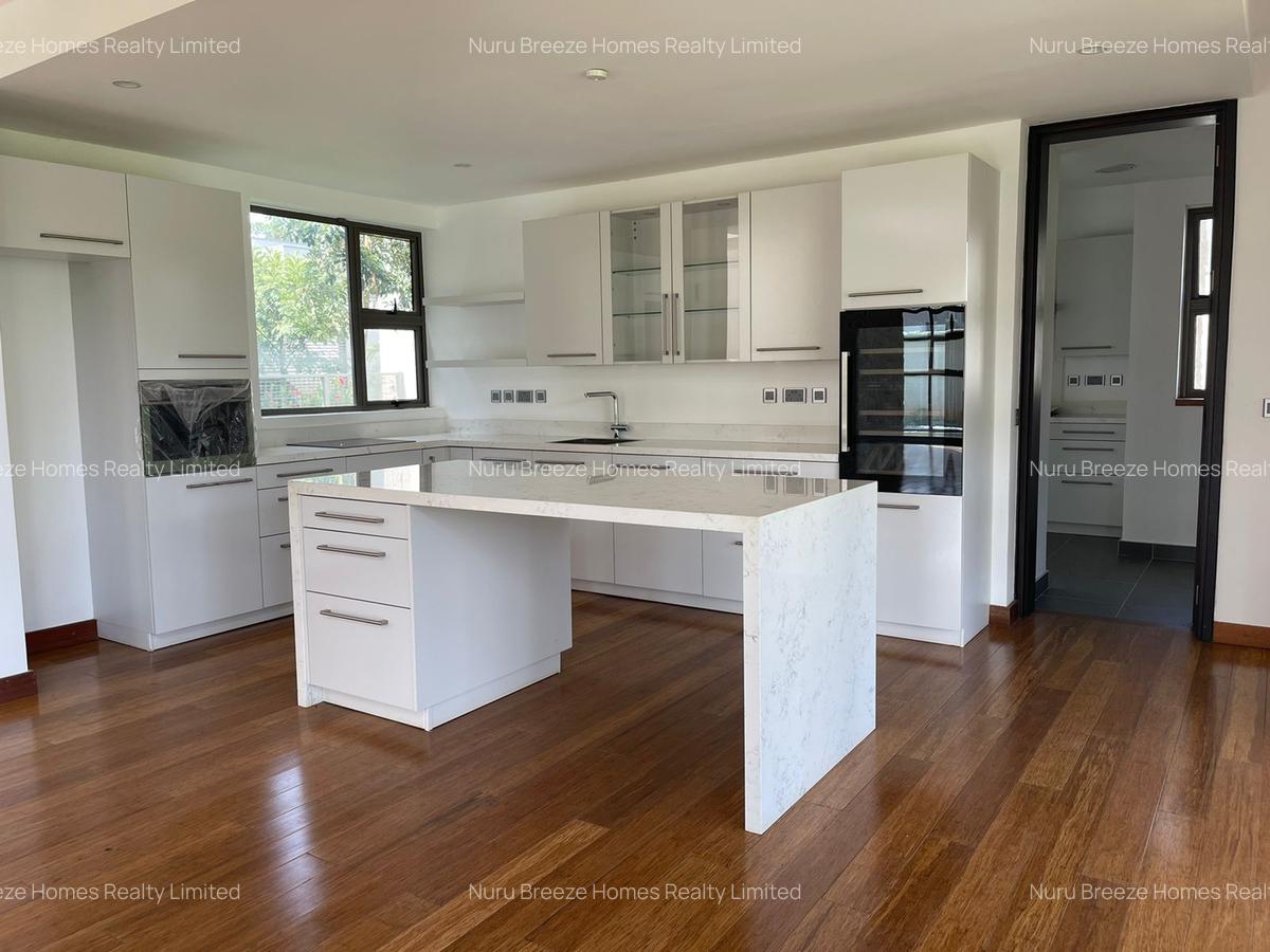 5 Bed Townhouse with En Suite in Karen - 3