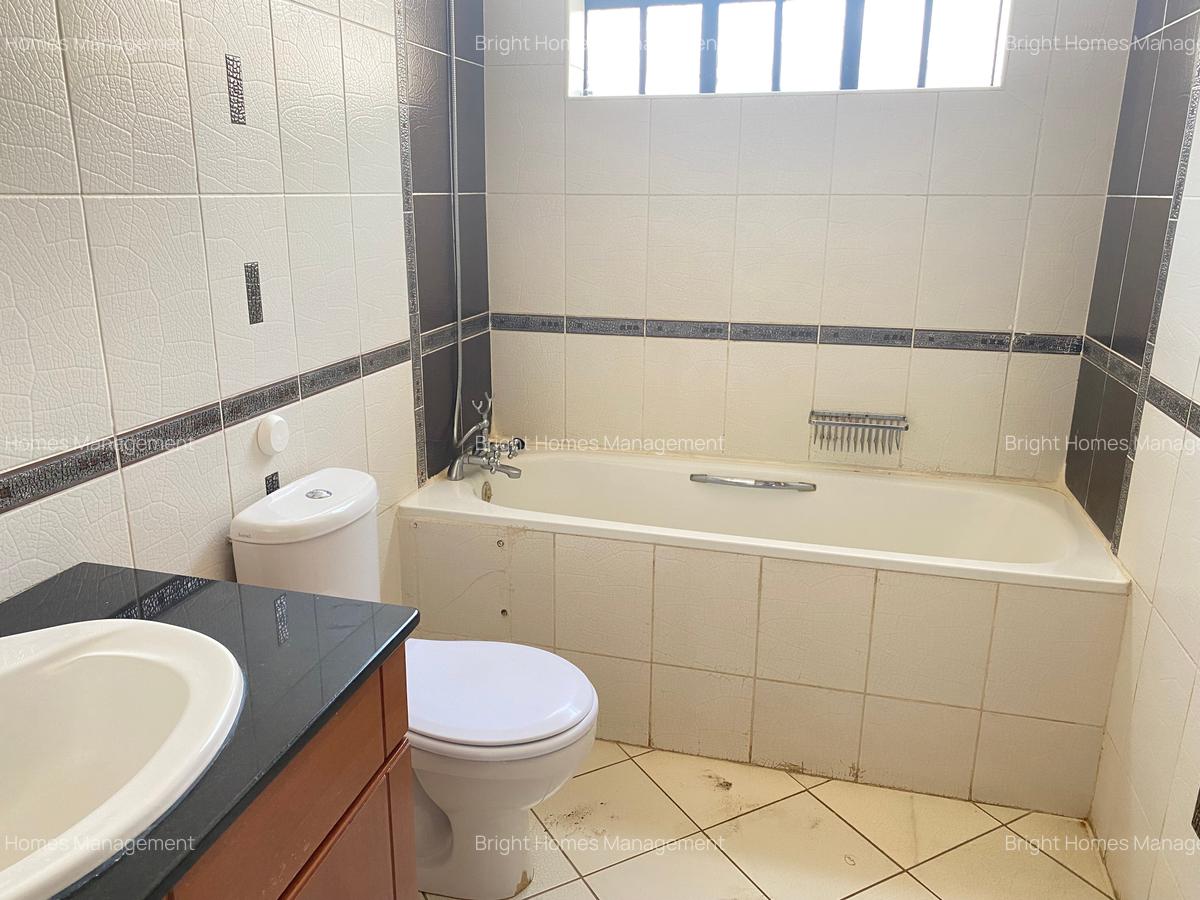 3 Bed Apartment with En Suite in Westlands Area - 10