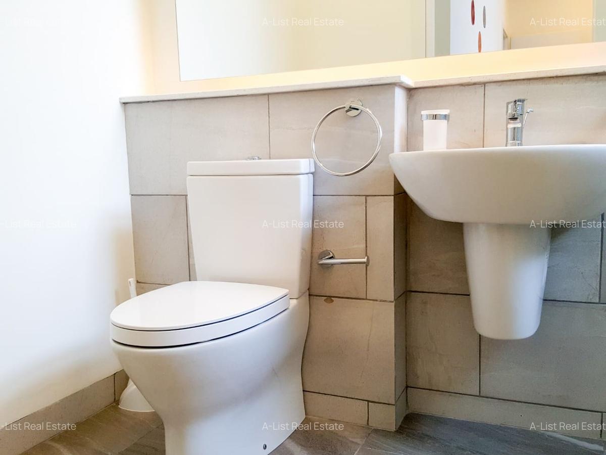 3 Bed Apartment with En Suite at Riverside Lane - 7