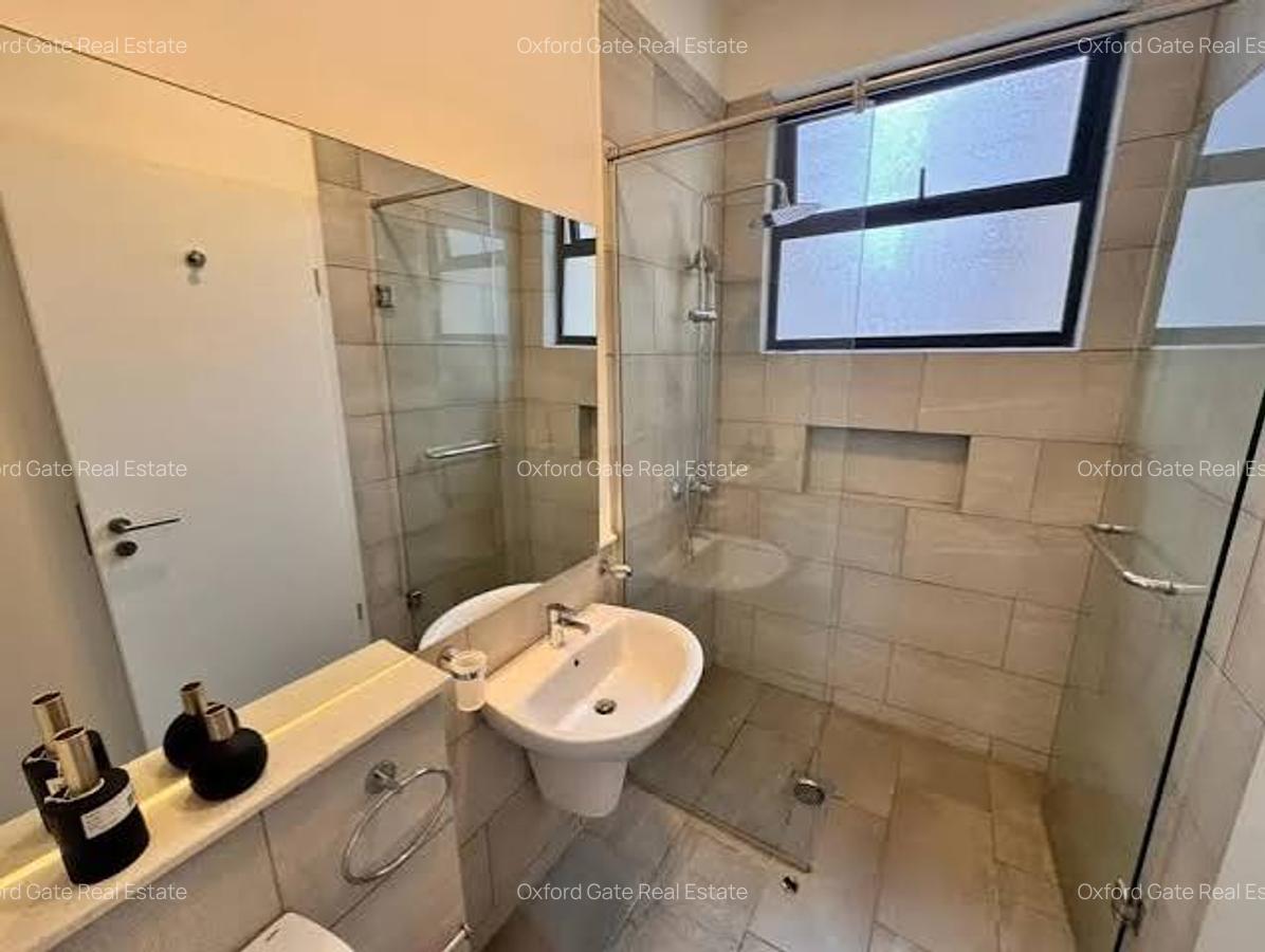 4 Bed Apartment with En Suite at Riverside Gardens - 7
