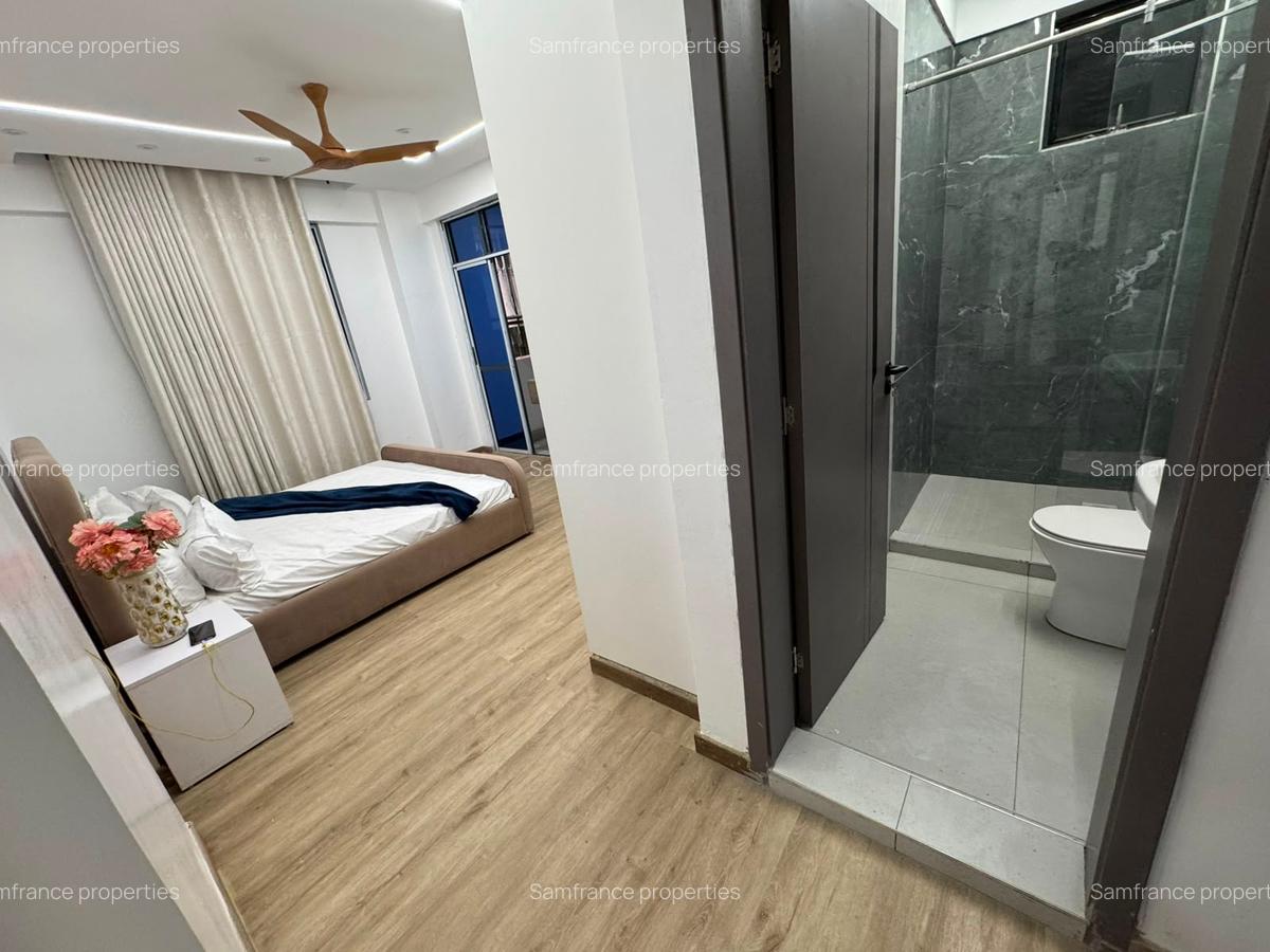 Serviced 3 Bed Apartment with En Suite at Tudor - 11