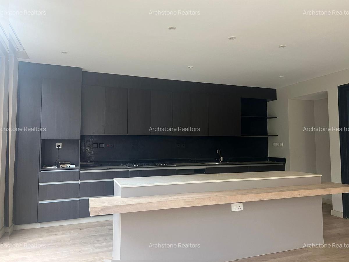 4 Bed Townhouse with En Suite in Runda - 3