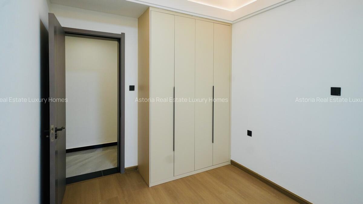 3 Bed Apartment with En Suite at 2026-107 - 19