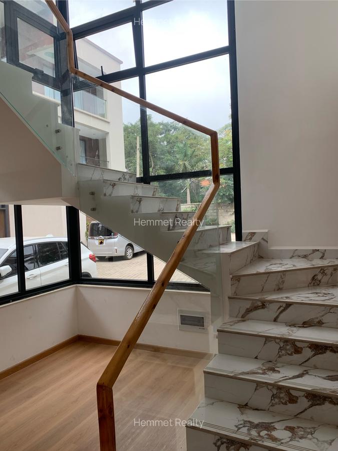 5 Bed Townhouse with En Suite in Lavington - 5