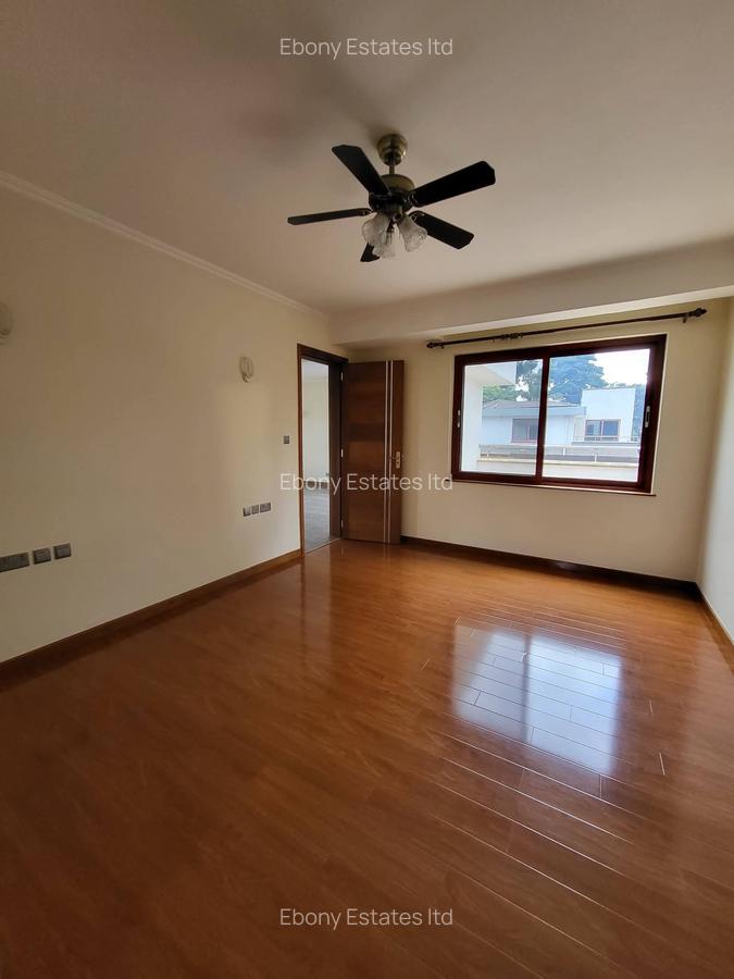 4 Bed Townhouse with En Suite in Lavington - 9