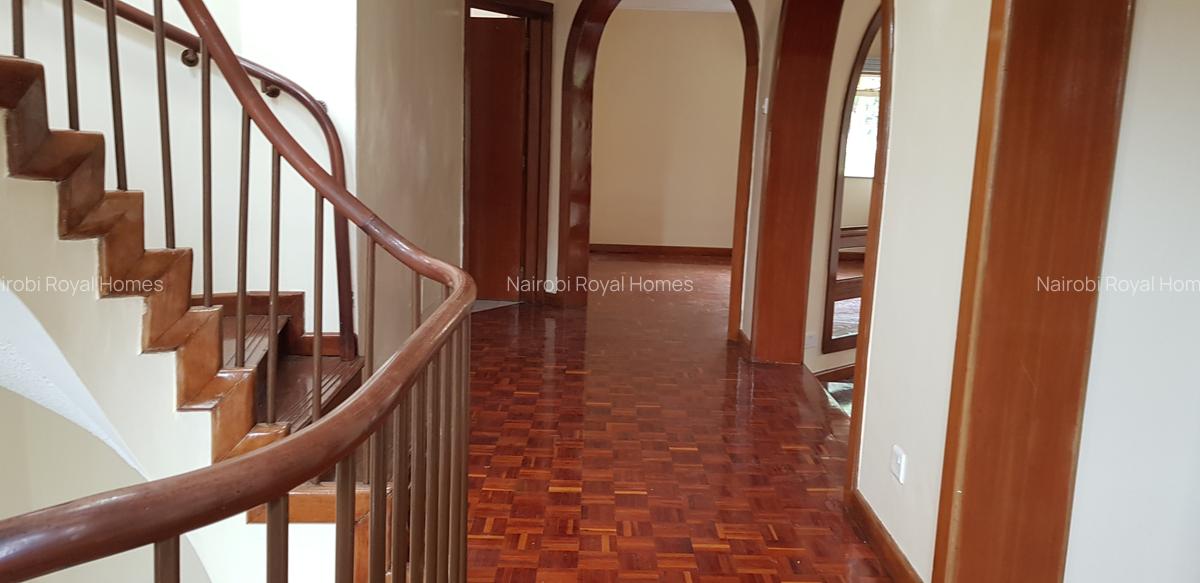 5 Bed Townhouse with En Suite at James Gichuru - 15