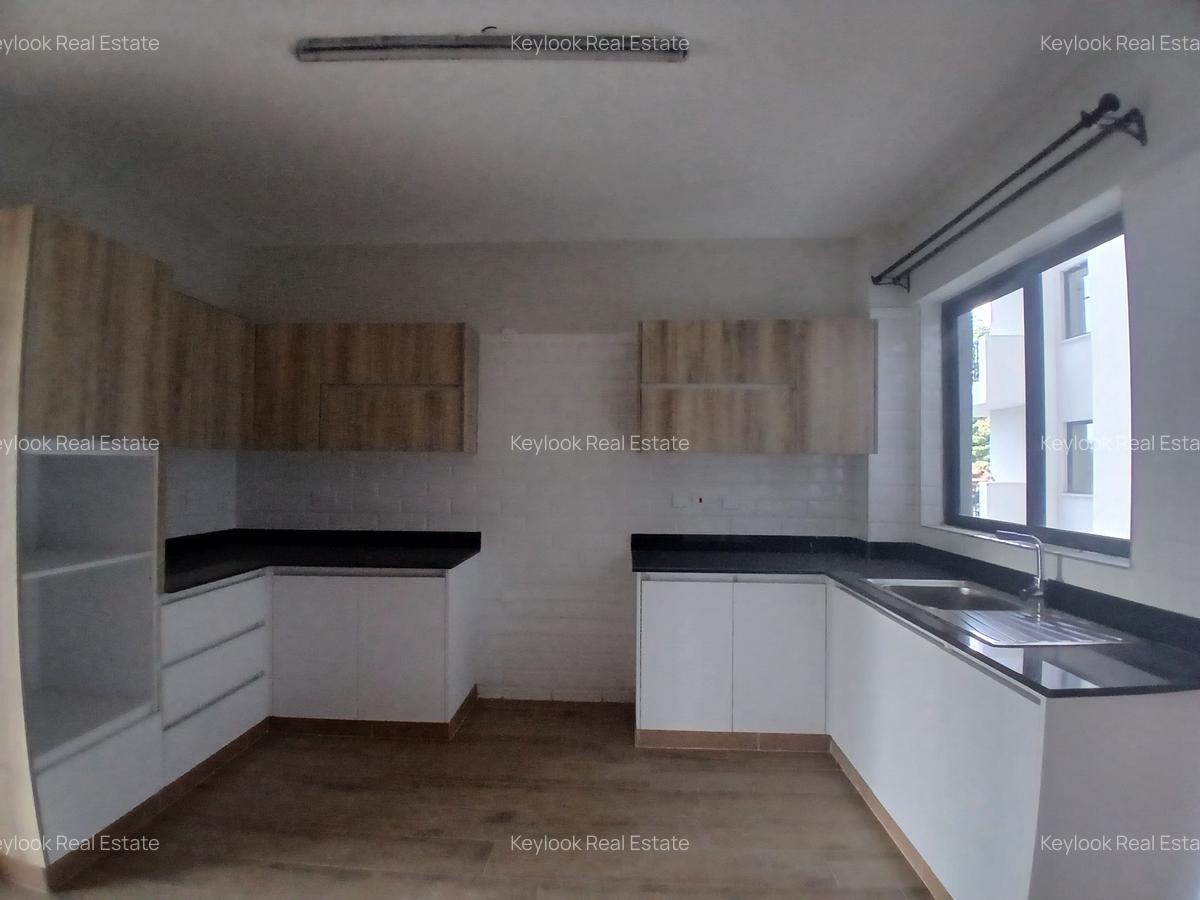 3 Bed Apartment with En Suite at Mandera Road - 8