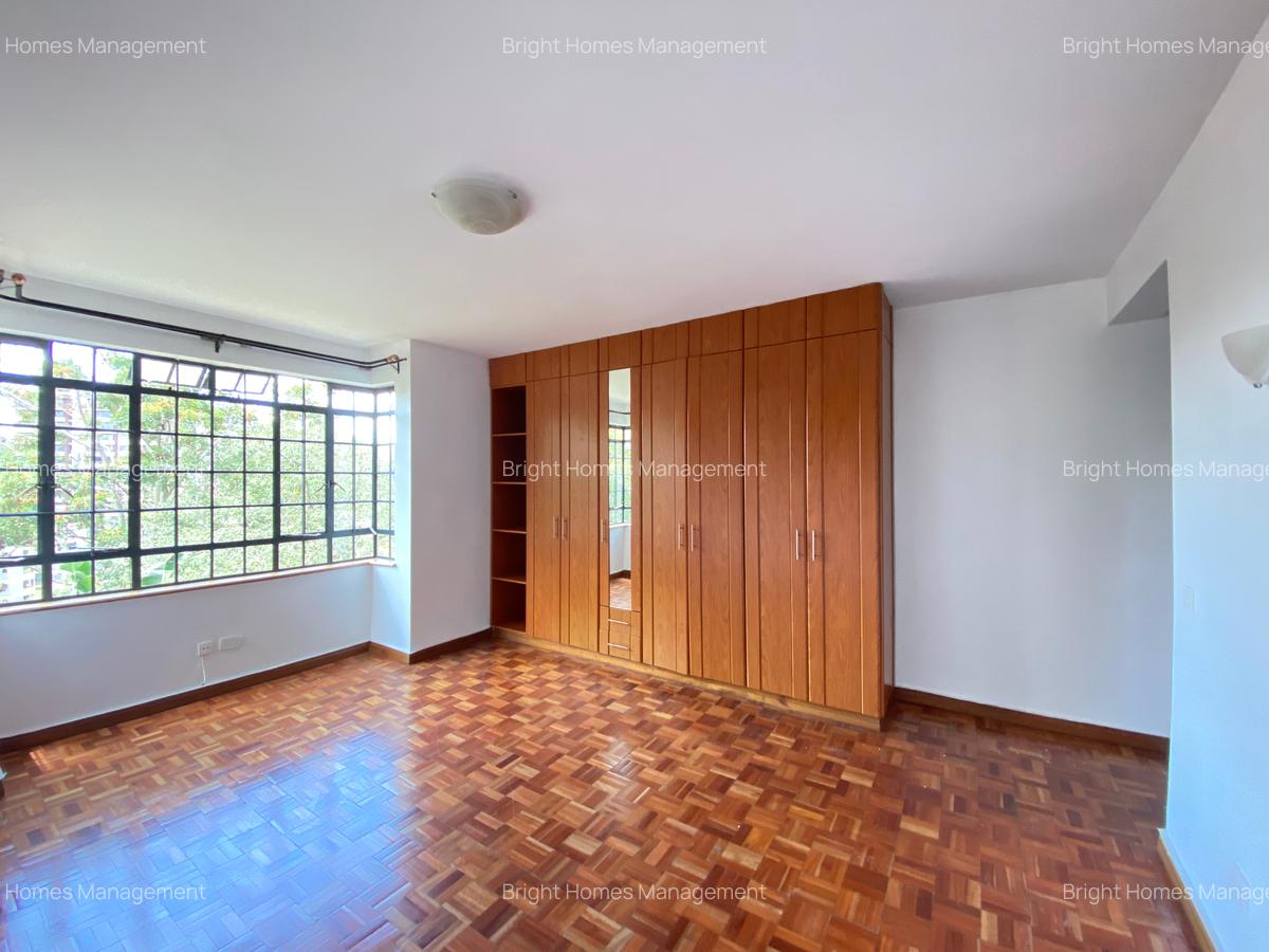 3 Bed Apartment with En Suite in Westlands Area - 12