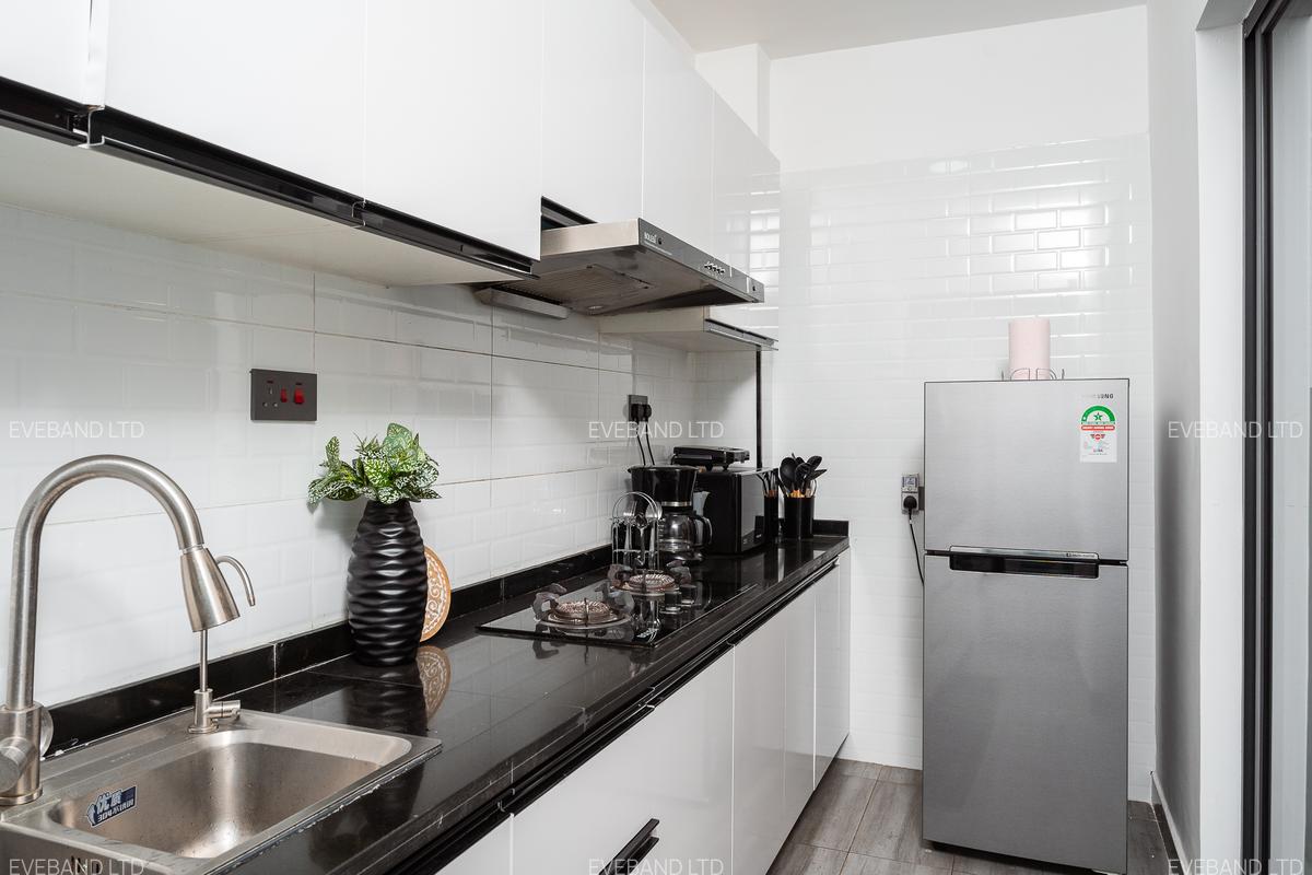 Furnished 2 Bed Apartment with En Suite at Wood Avenue - 10